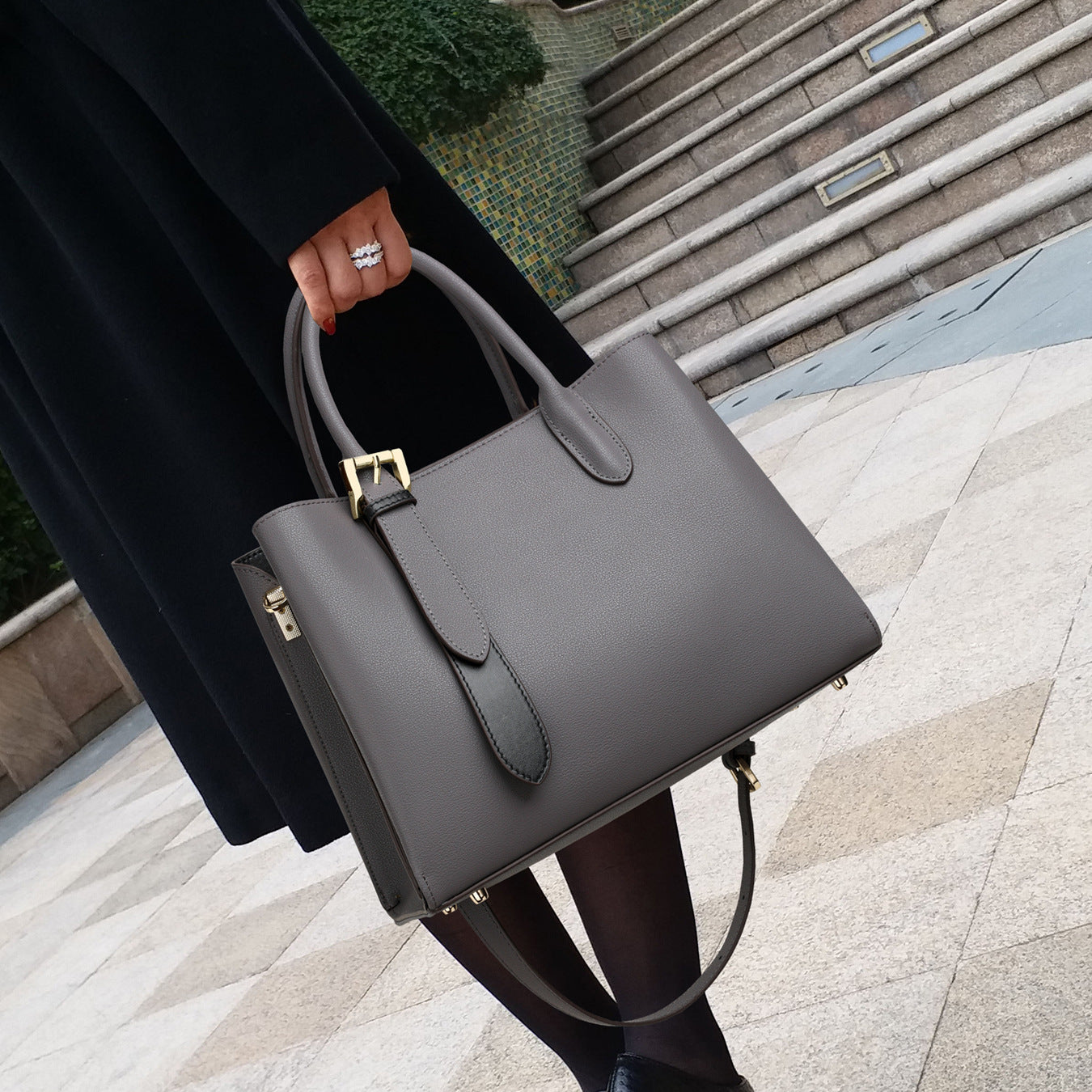 One Shoulder Western Style Portable Bag