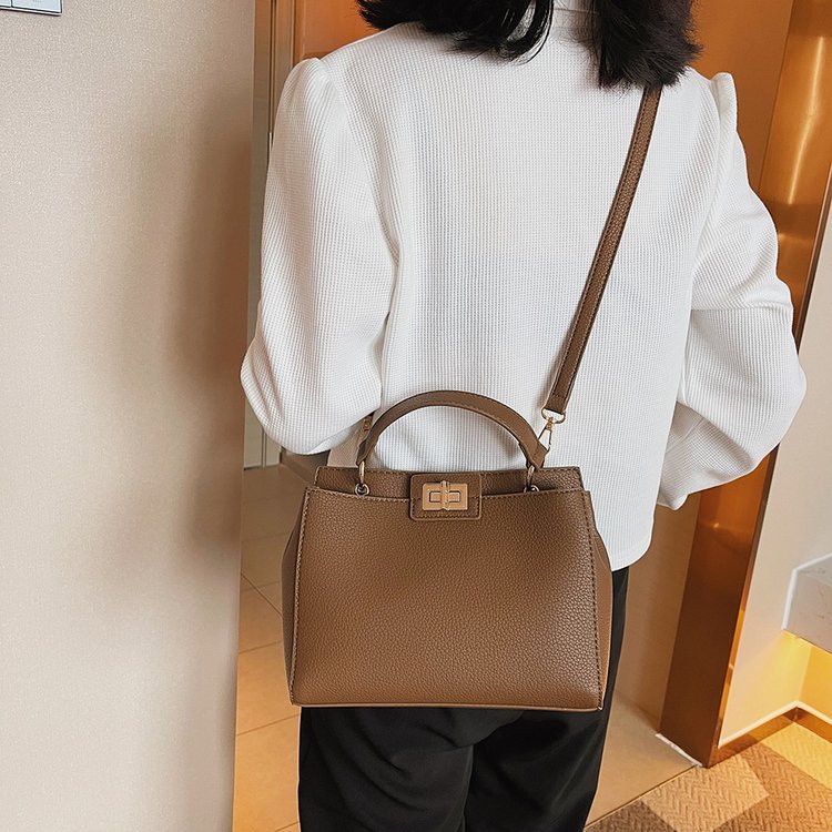 Large Capacity Simple Stylish Good Texture  Bag