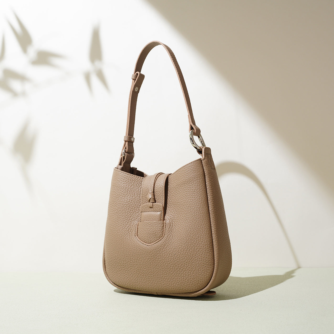 Large Capacity Commuter Soft Leather Handbag