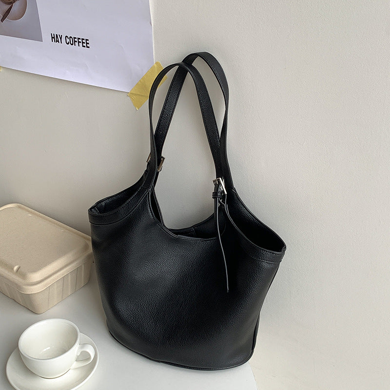 Idle Style Fashion Light Retro Pu Soft Leather Bag